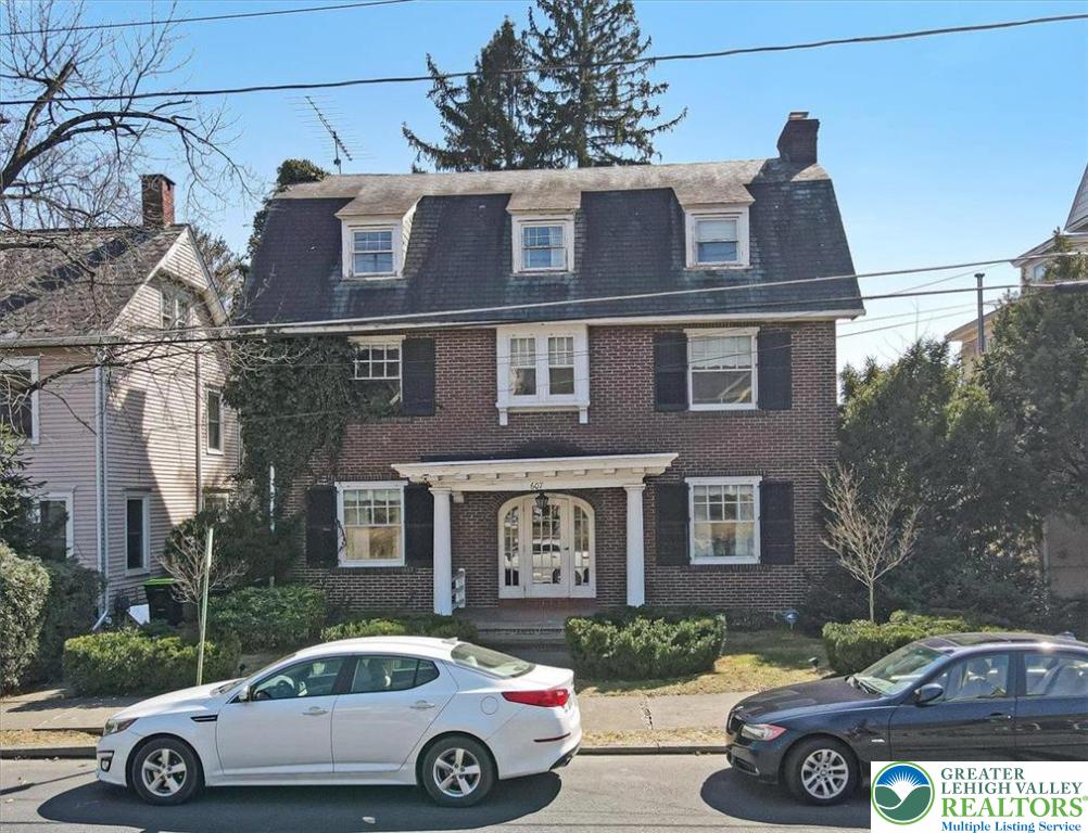 607 Thomas Street