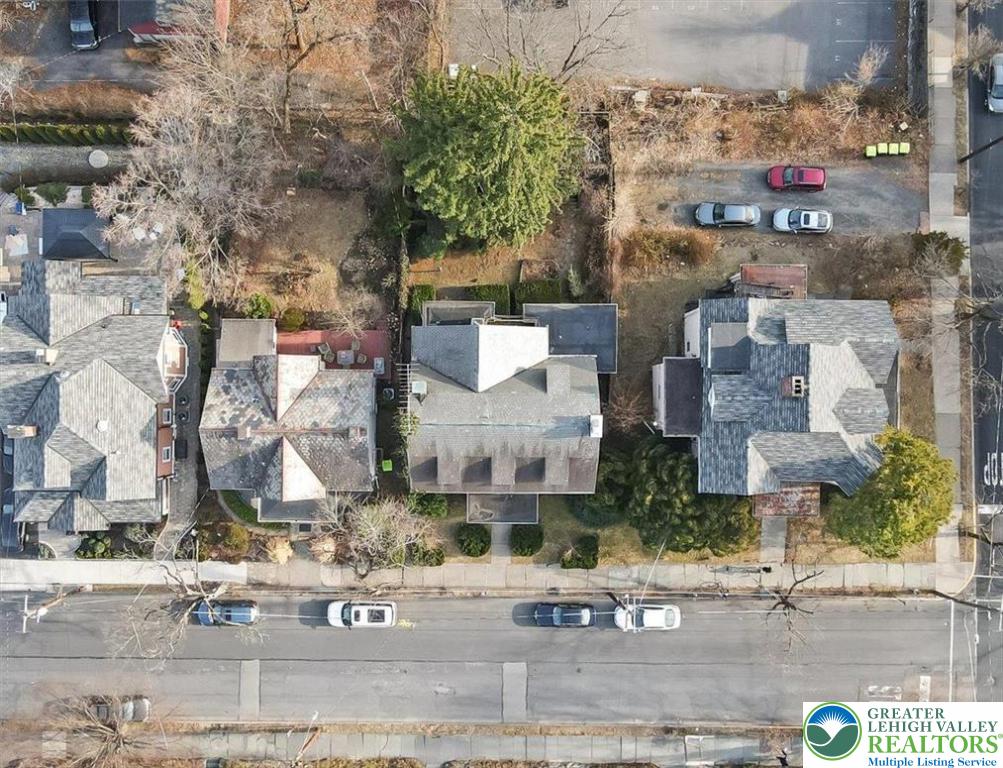 607 Thomas Street