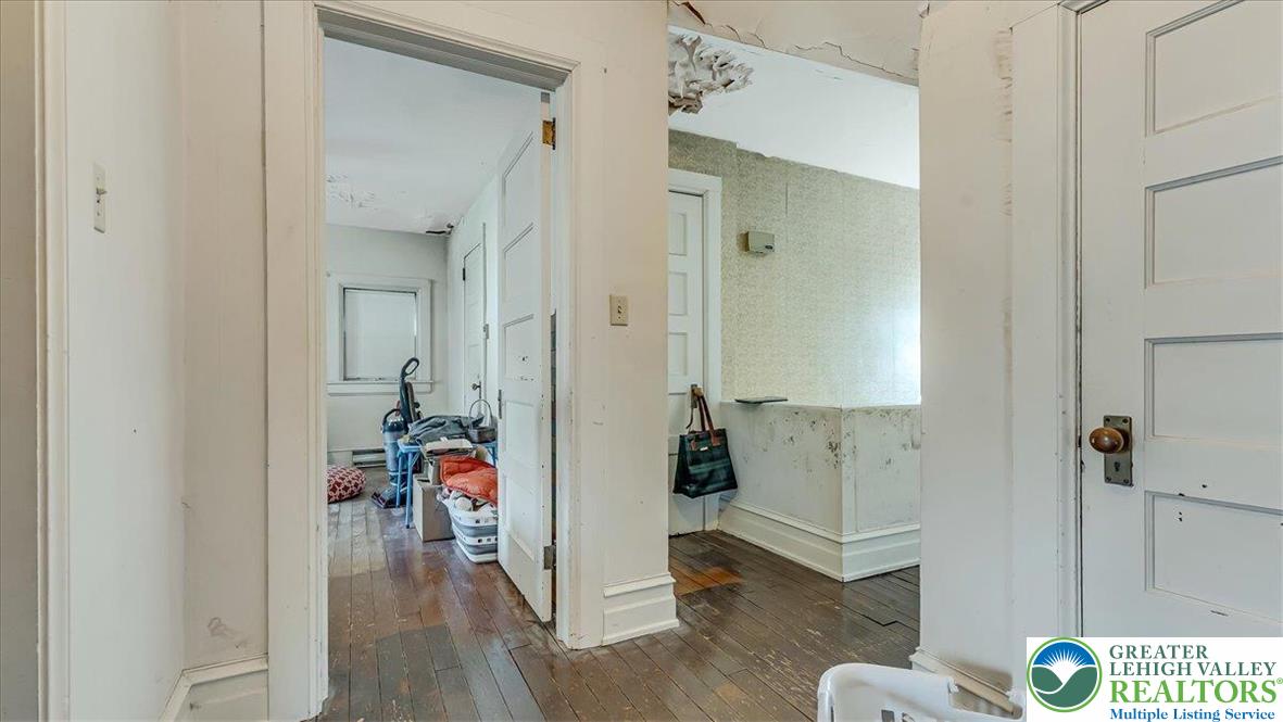 607 Thomas Street