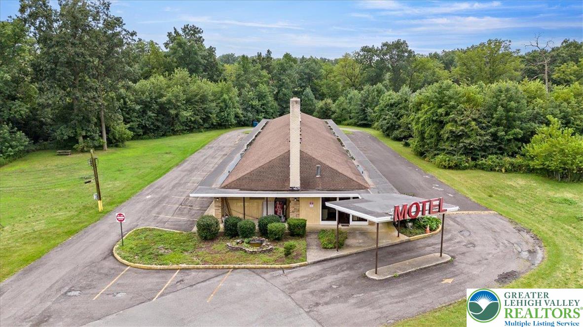 1058 Hausman Road