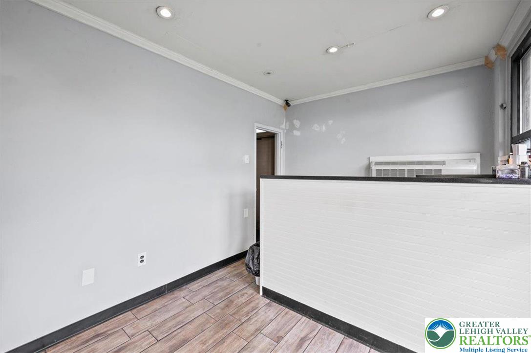 1058 Hausman Road