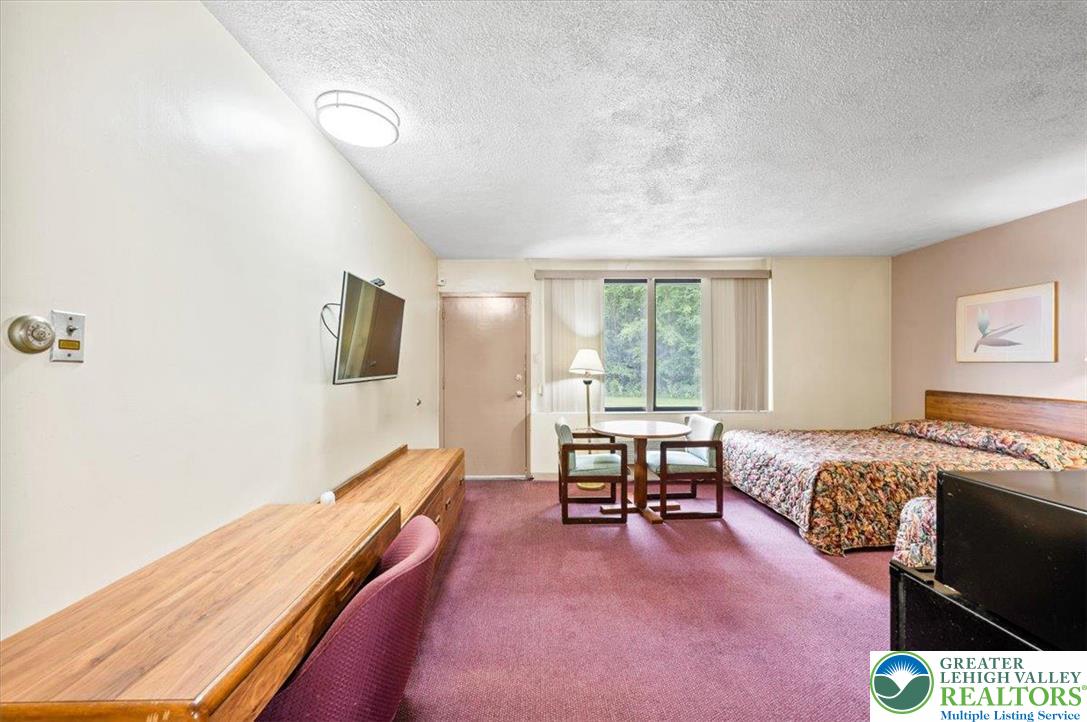 1058 Hausman Road