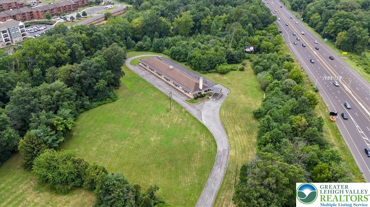 1058 Hausman Road