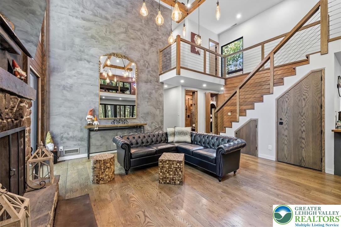 1142 Oakland Place