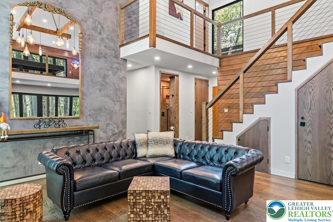 1142 Oakland Place