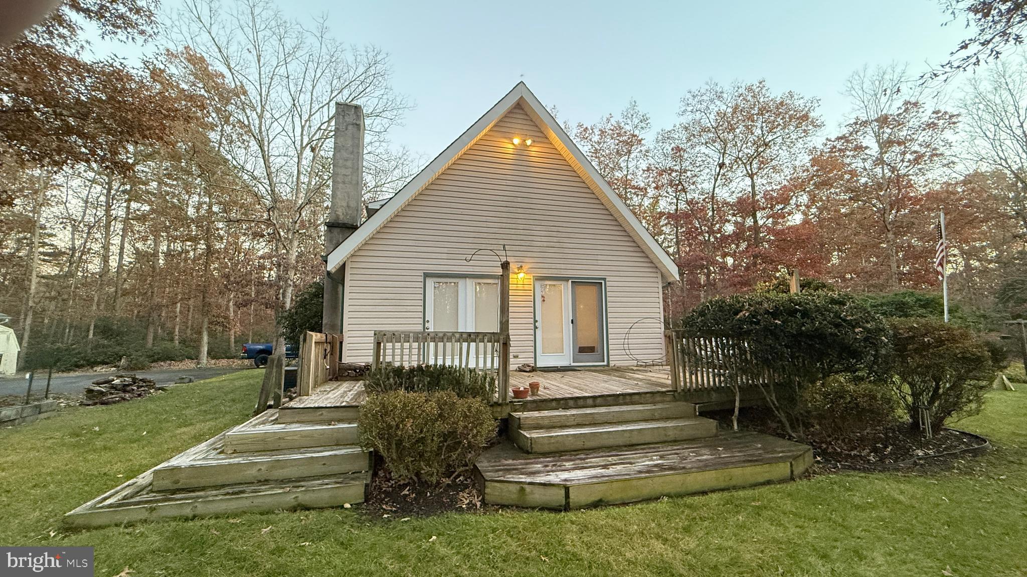 5841 Cedar Ave