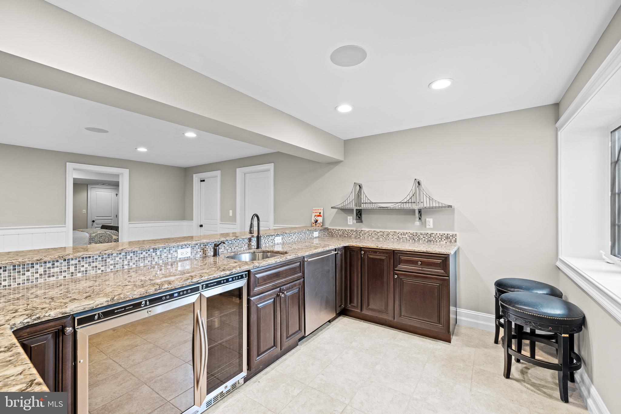 171 Country Club Dr