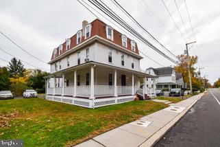 13 KIRKWOOD RD #3B