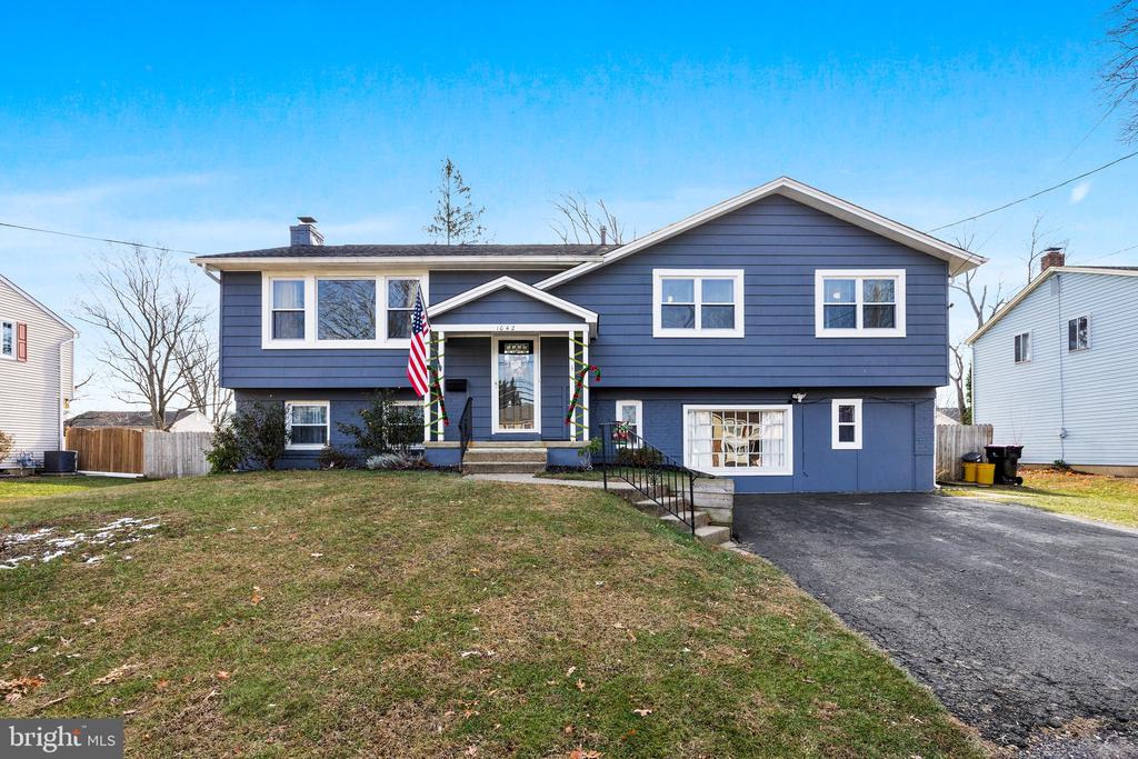 1042 W SOMERDALE ROAD