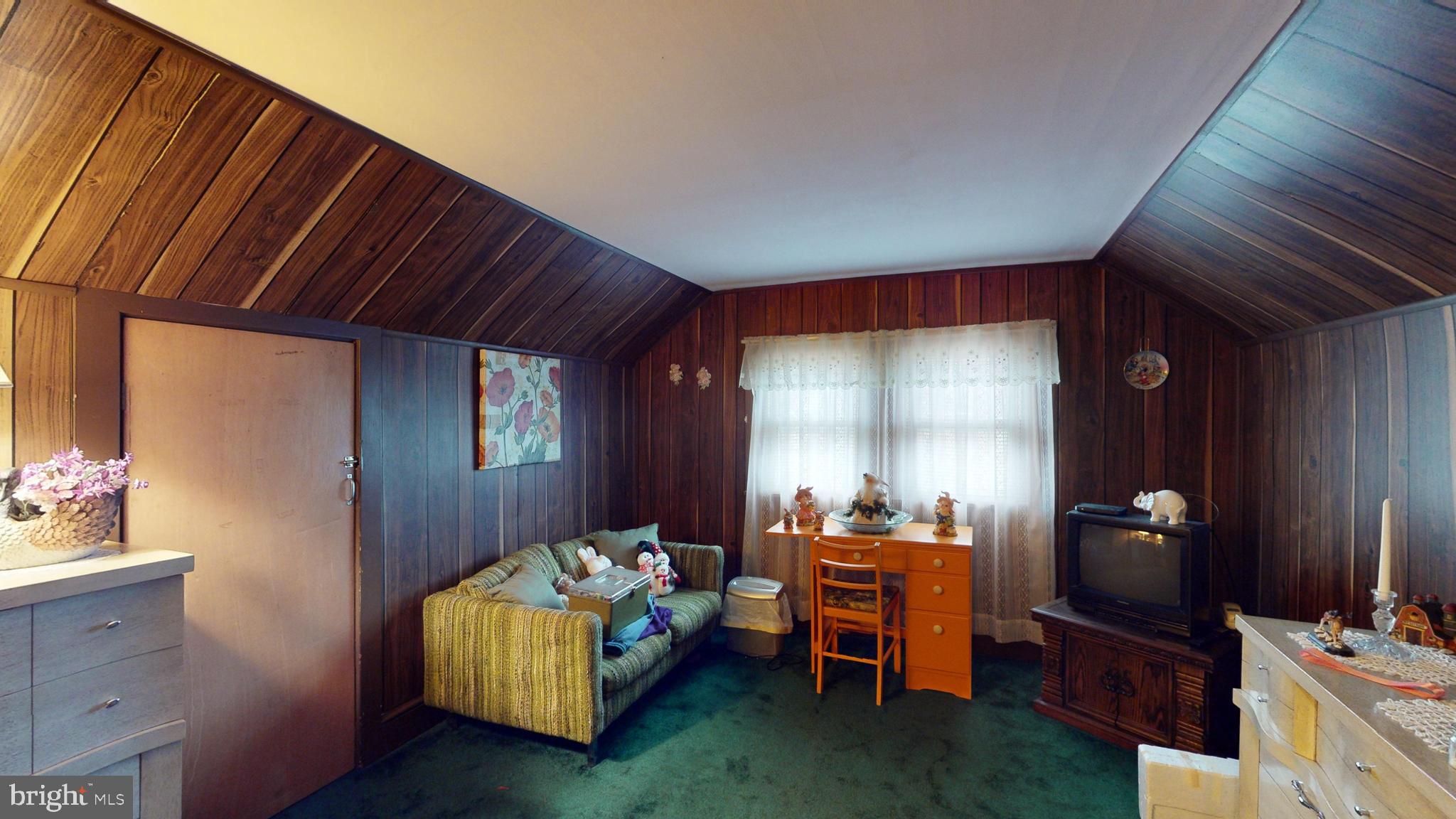 10 Merion Ter