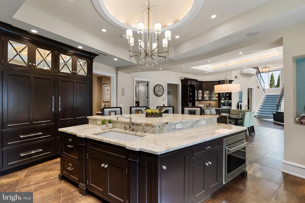 4 SOUTHWOOD DRIVE
