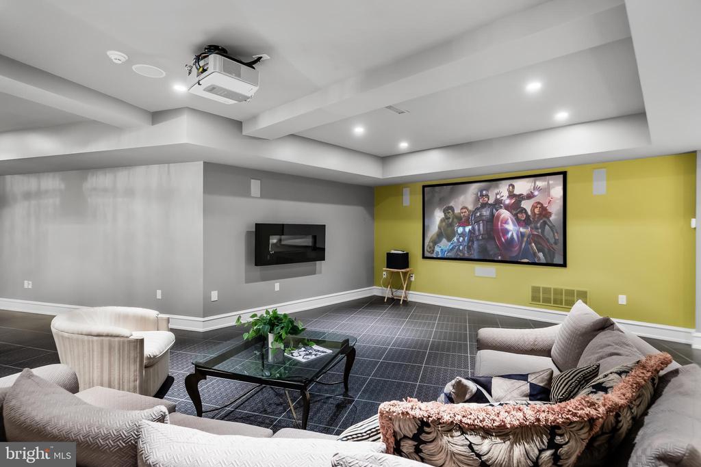 4 SOUTHWOOD DRIVE