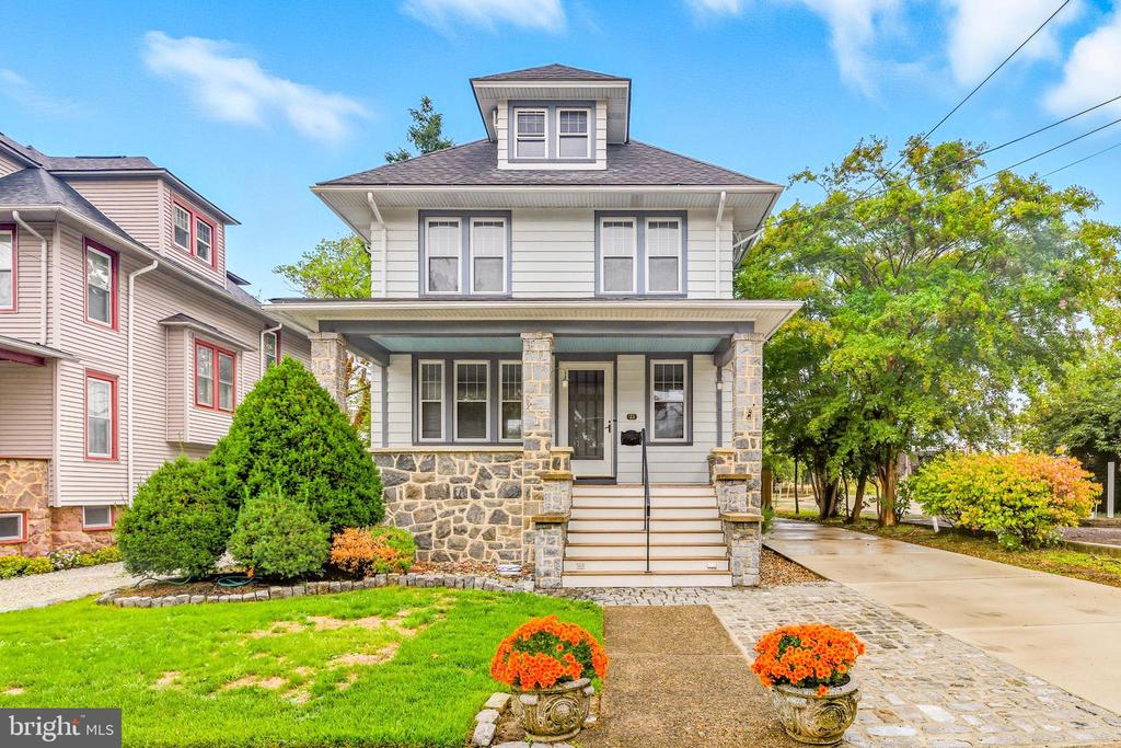 21 ALEXANDER AVENUE