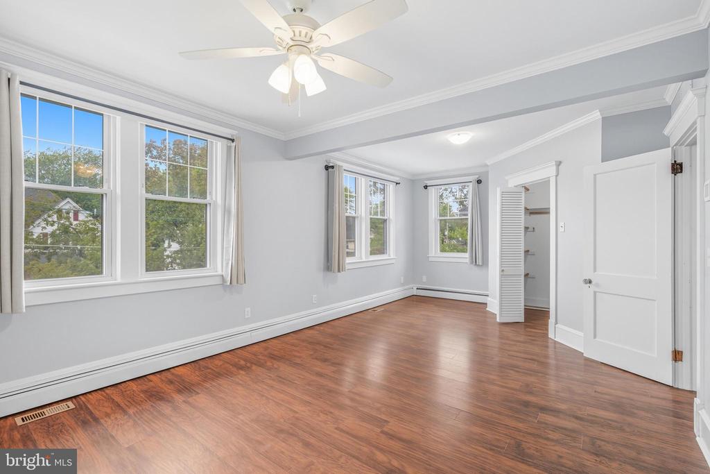 21 ALEXANDER AVENUE