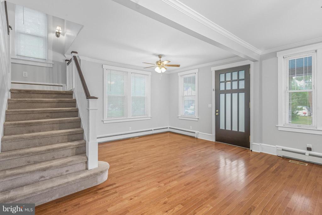 21 ALEXANDER AVENUE