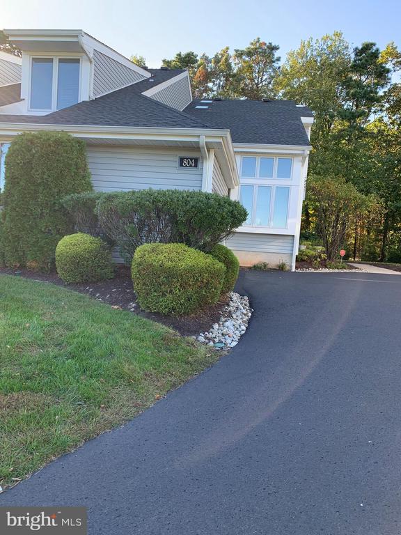 804 CHAMPLAIN DRIVE