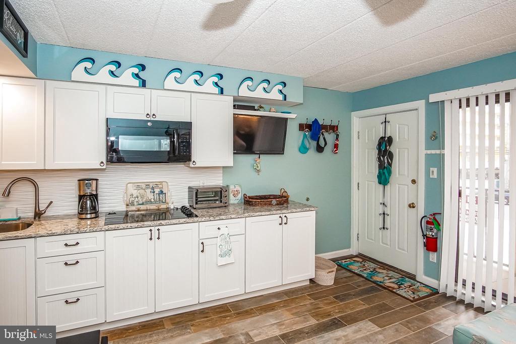 513 E 17th Ave #201
