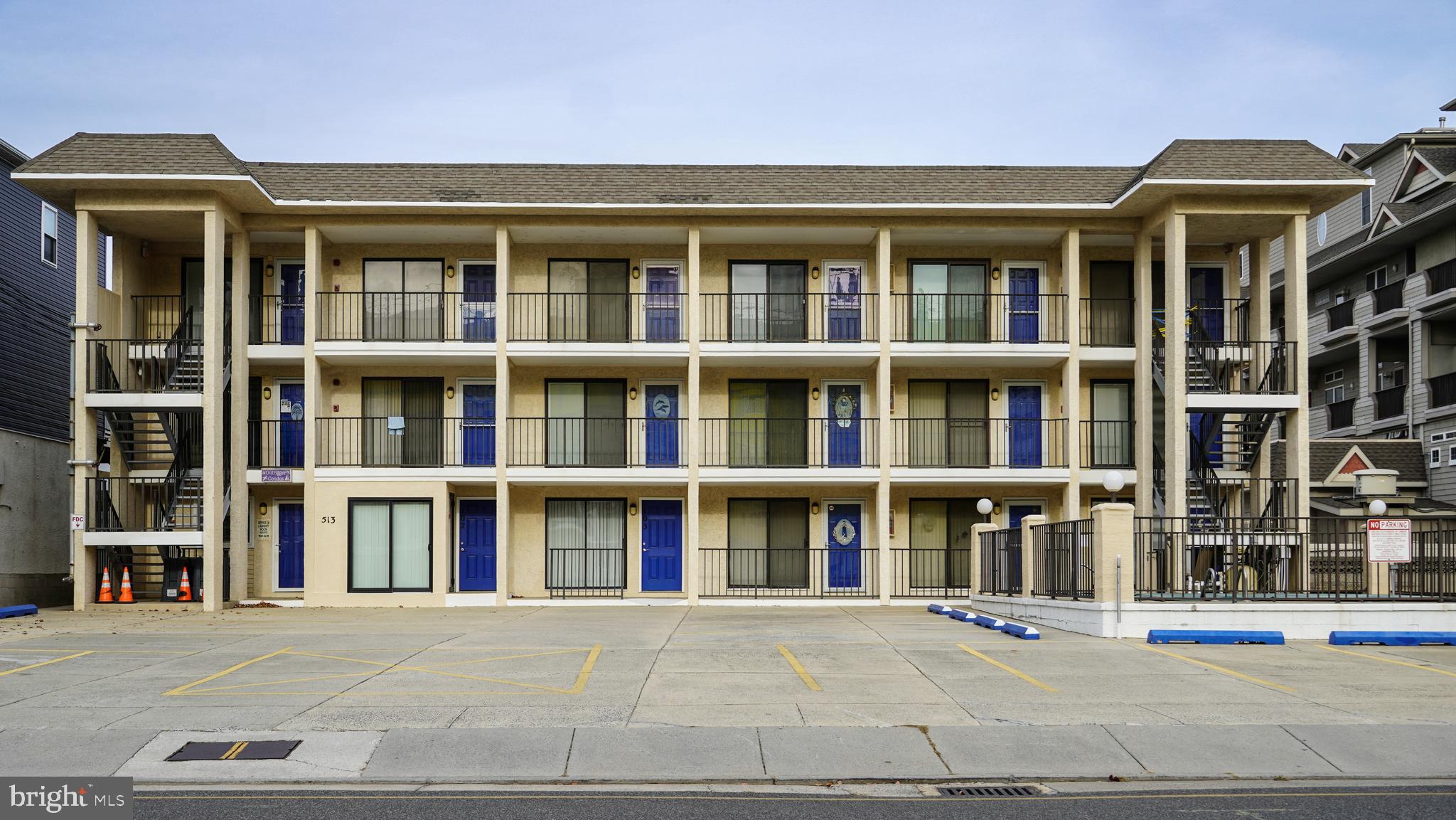 513 E 17th Ave #201