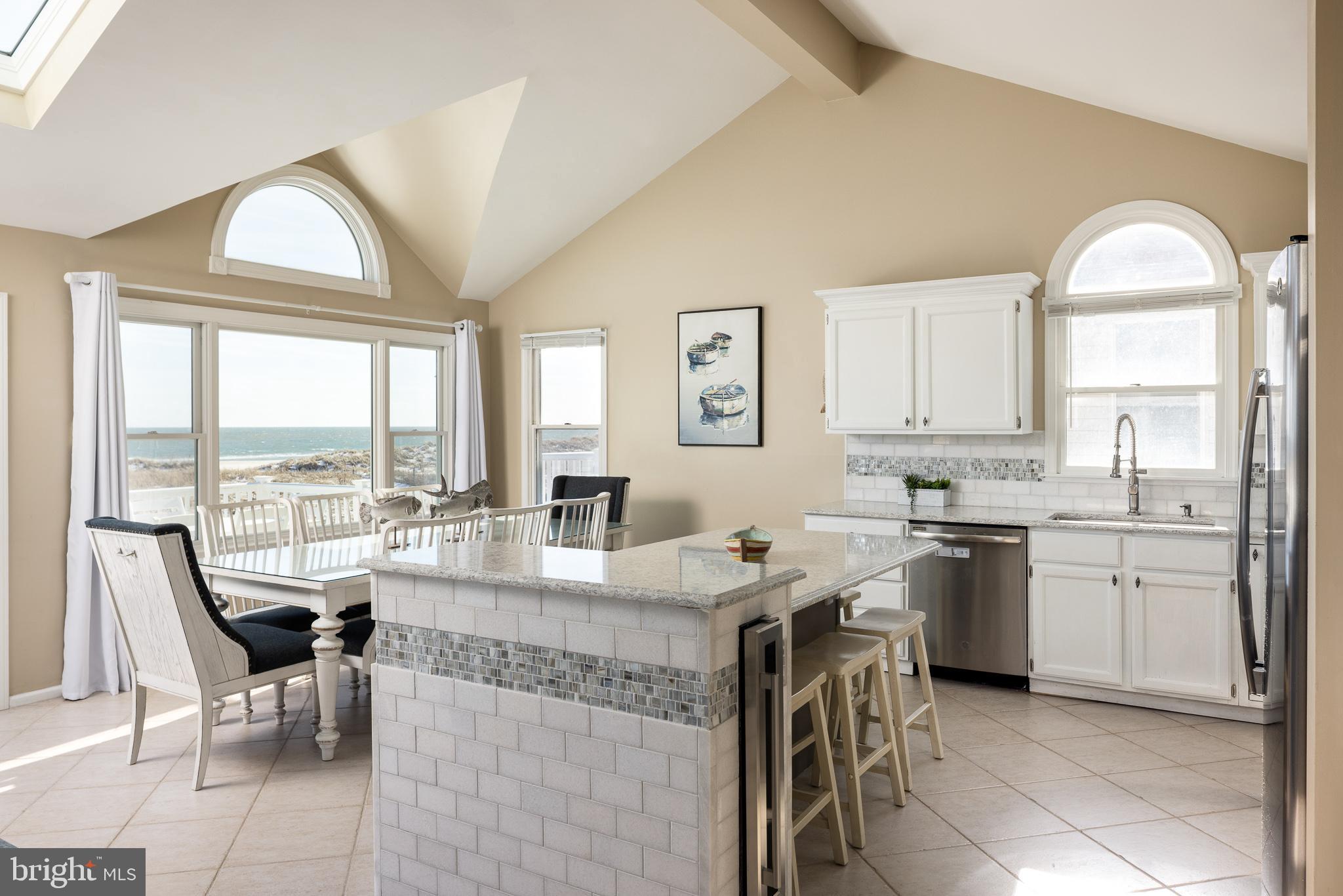 4923 CENTRAL AVENUE 2