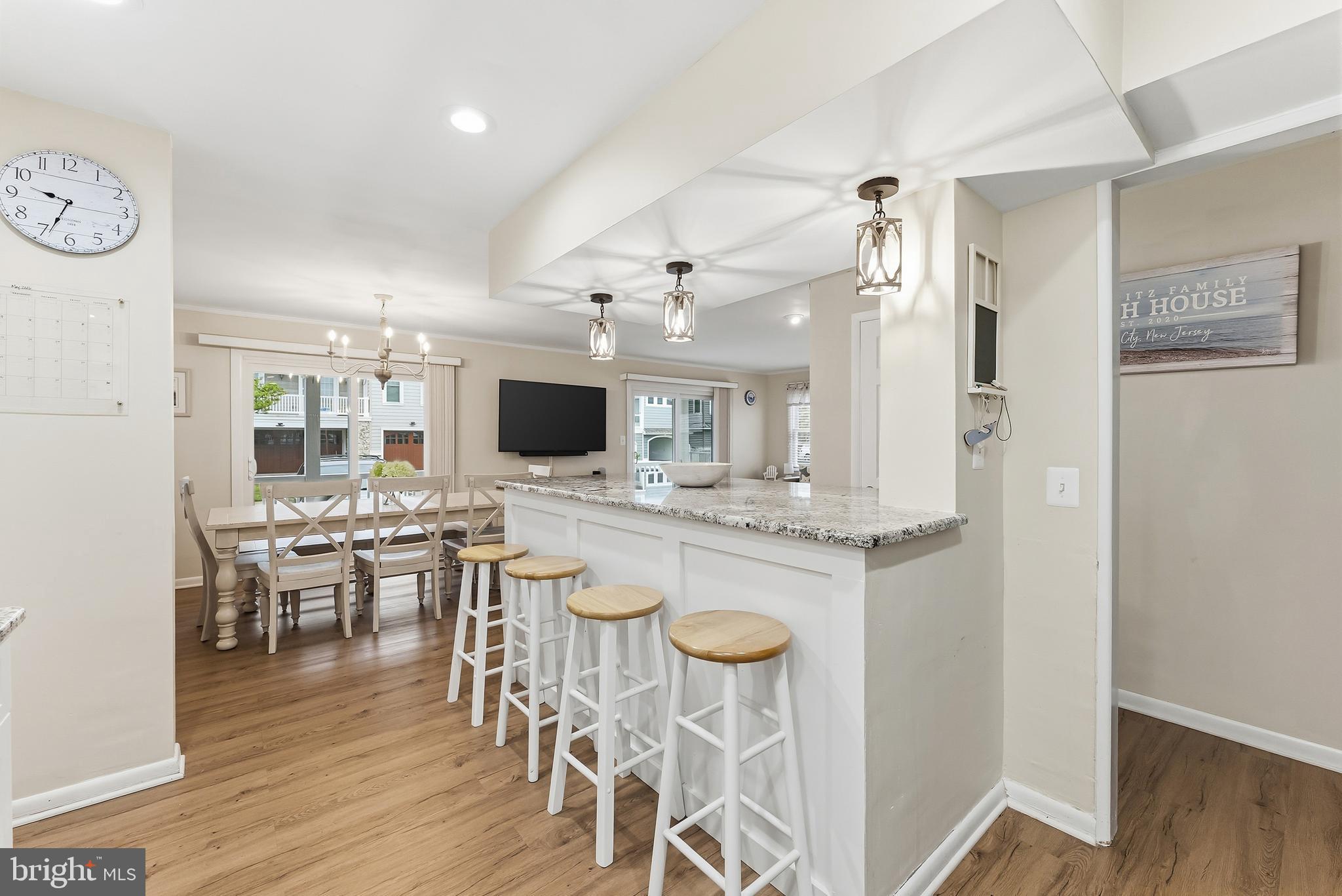 3425 CENTRAL AVENUE -27