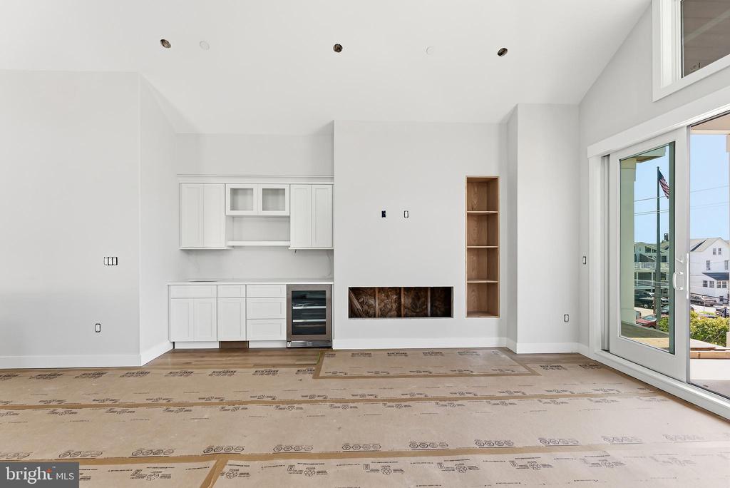 4411 LANDIS AVENUE Unit: 301