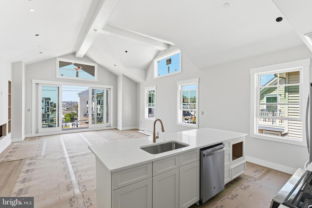 4411 LANDIS AVENUE Unit: 301