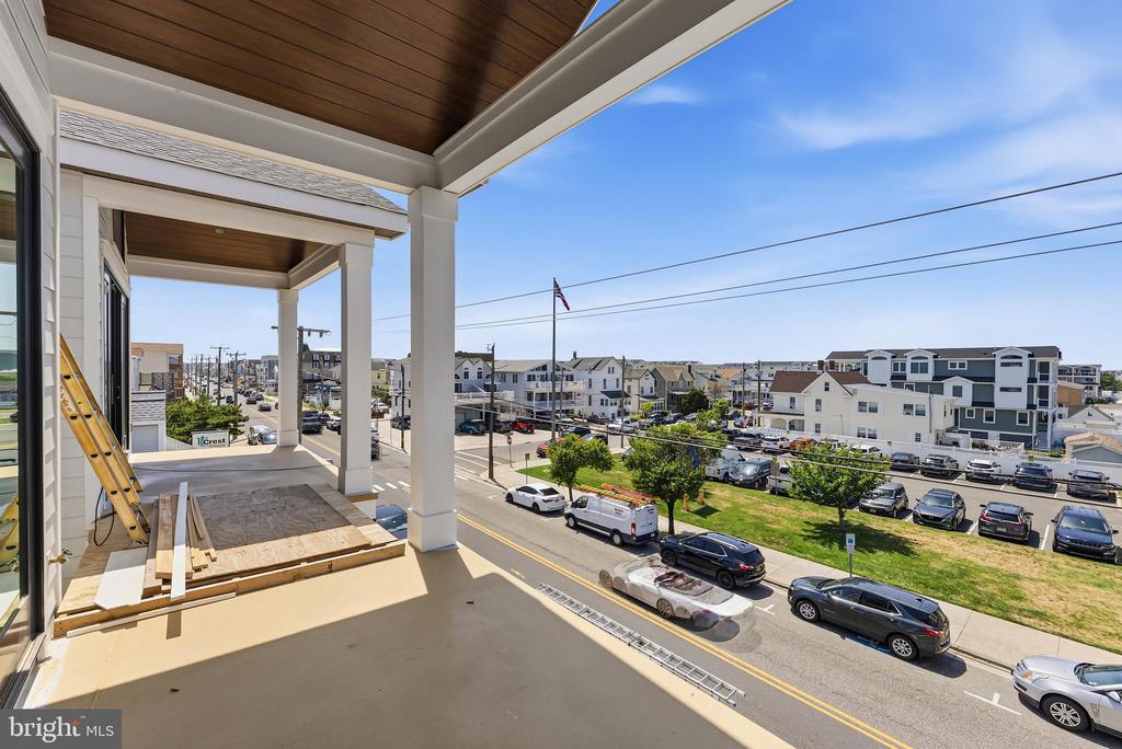 4411 LANDIS AVENUE Unit: 301