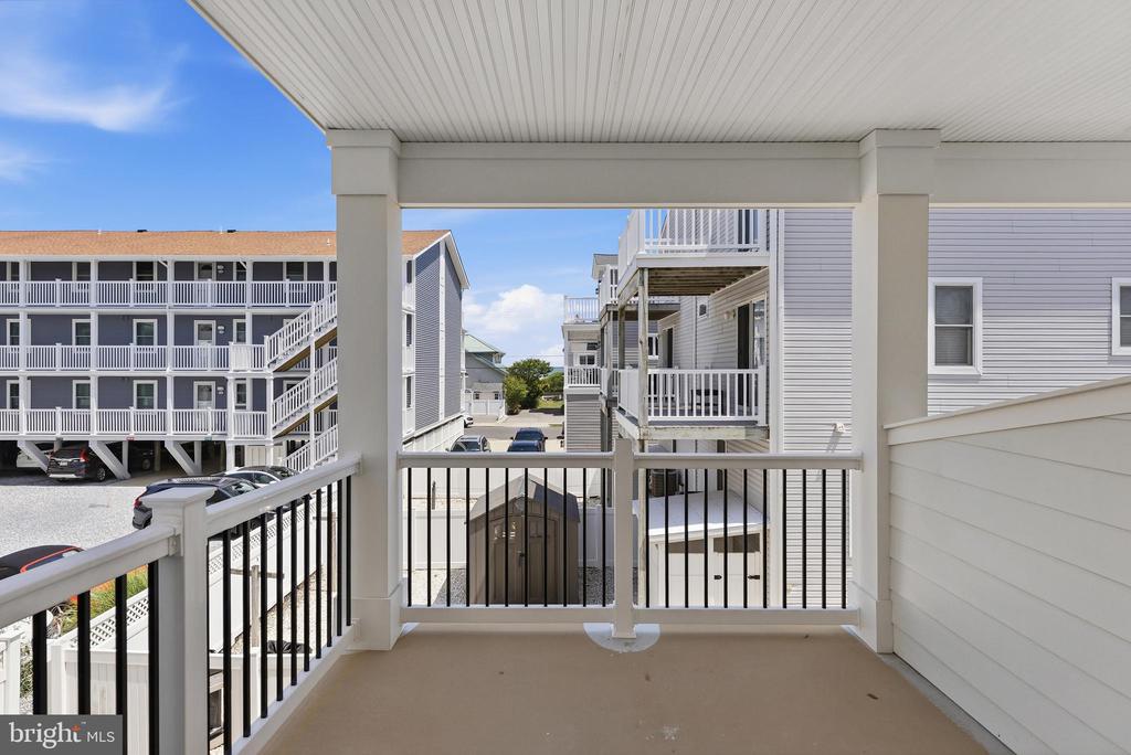 4411 LANDIS AVENUE Unit: 201