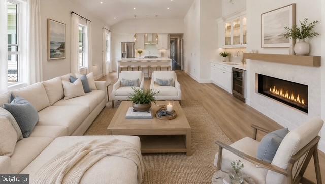 4411 LANDIS AVENUE Unit: 302