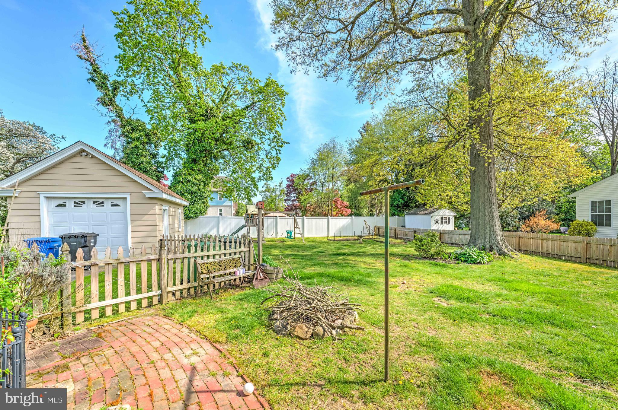 121 E Cumberland Ave