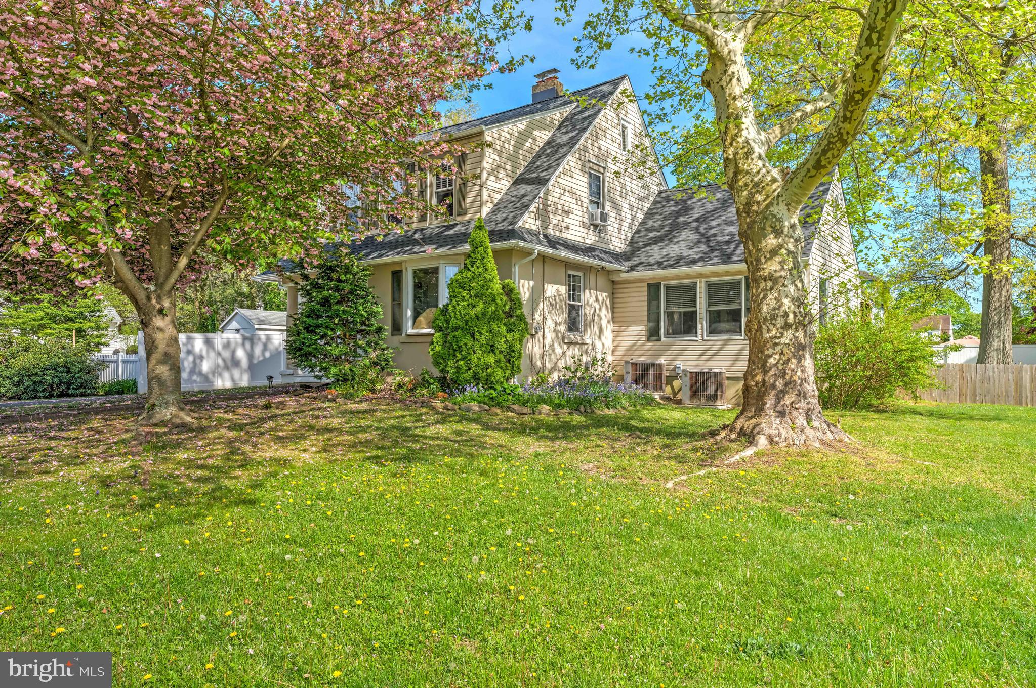 121 E Cumberland Ave