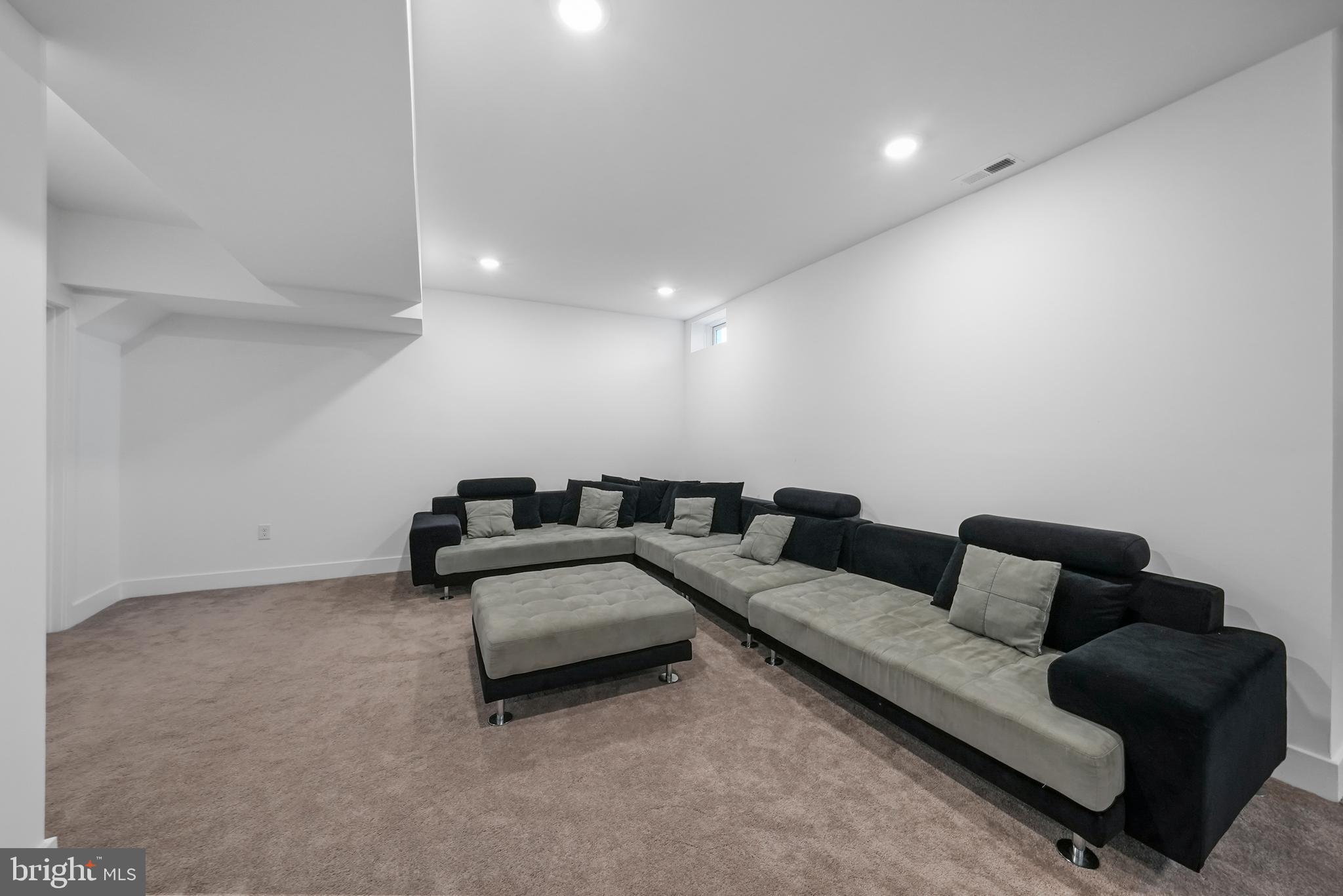 4 WILLIAM BOYER DRIVE