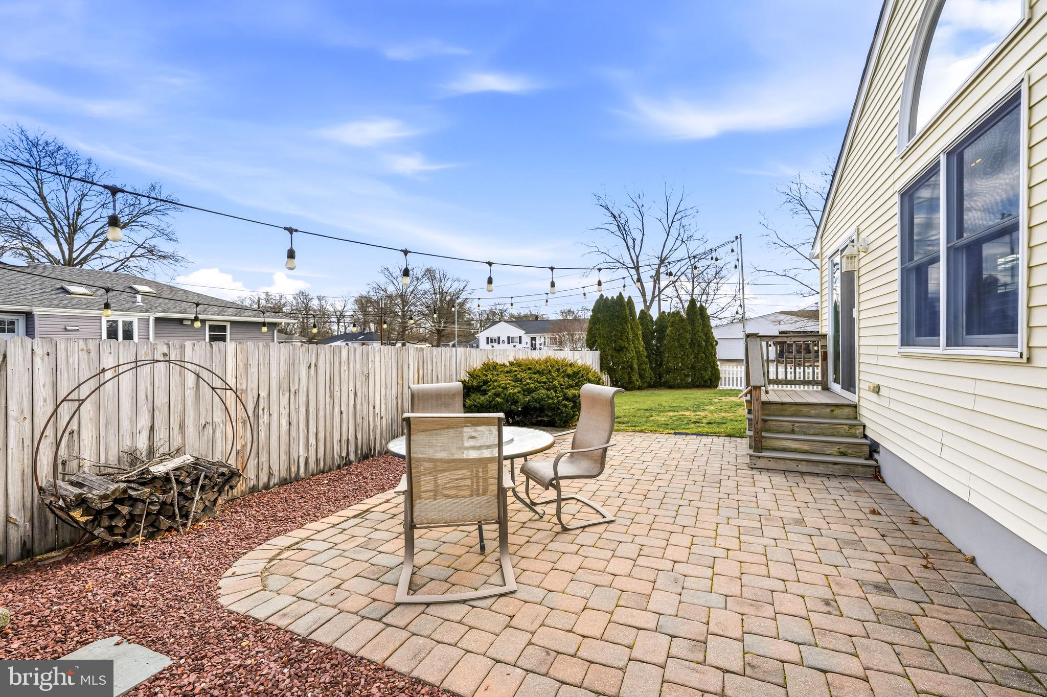 1038 ESTATES BOULEVARD