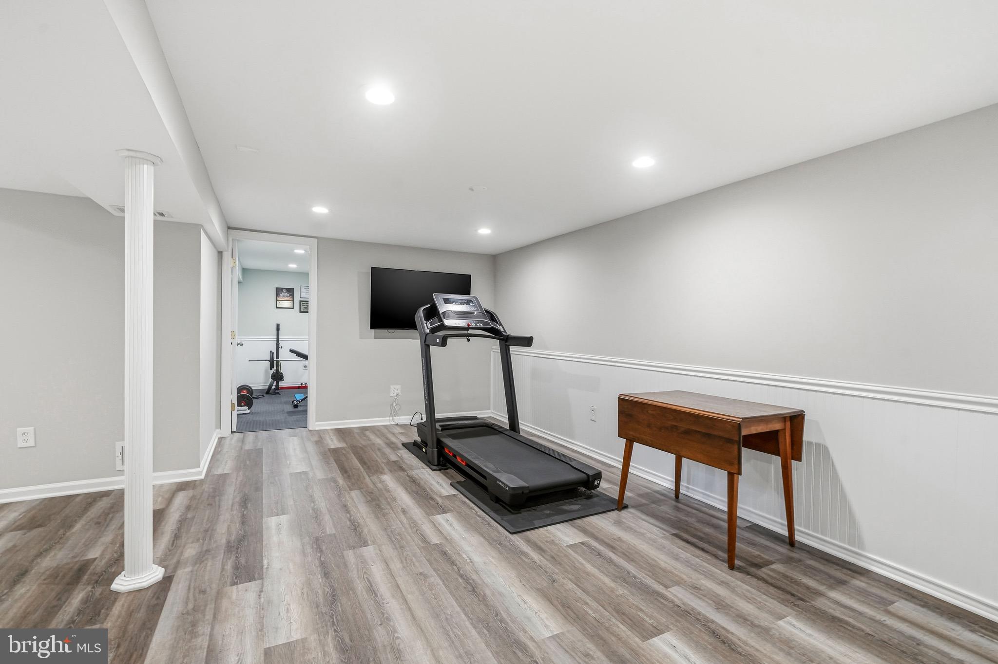 1038 ESTATES BOULEVARD