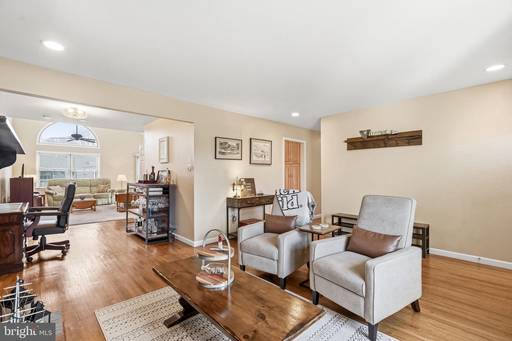 1038 ESTATES BOULEVARD