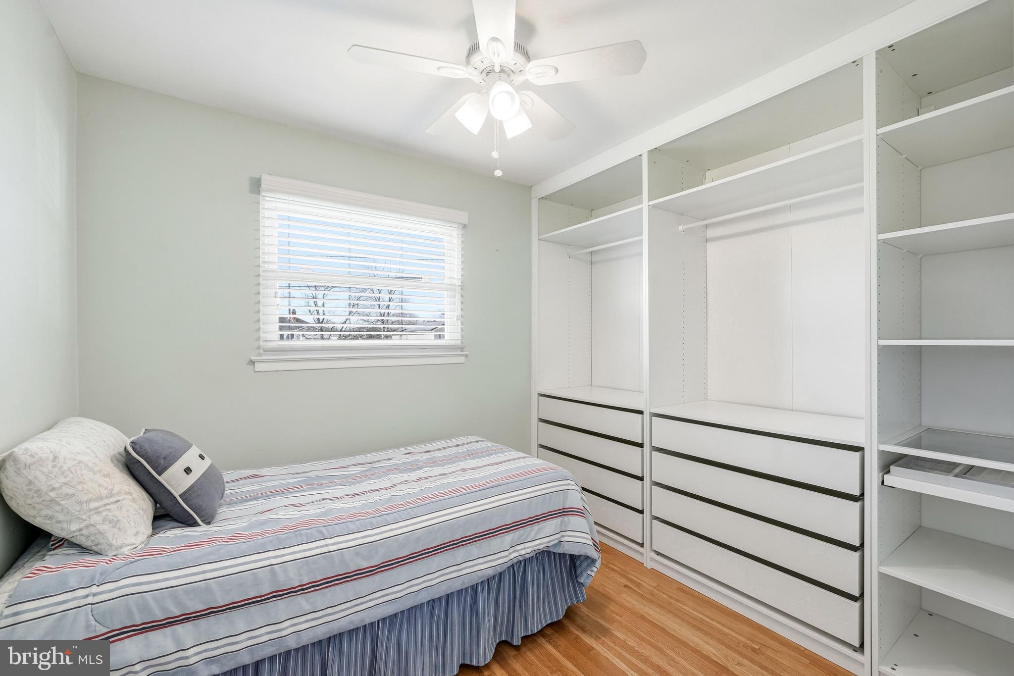 1038 ESTATES BOULEVARD