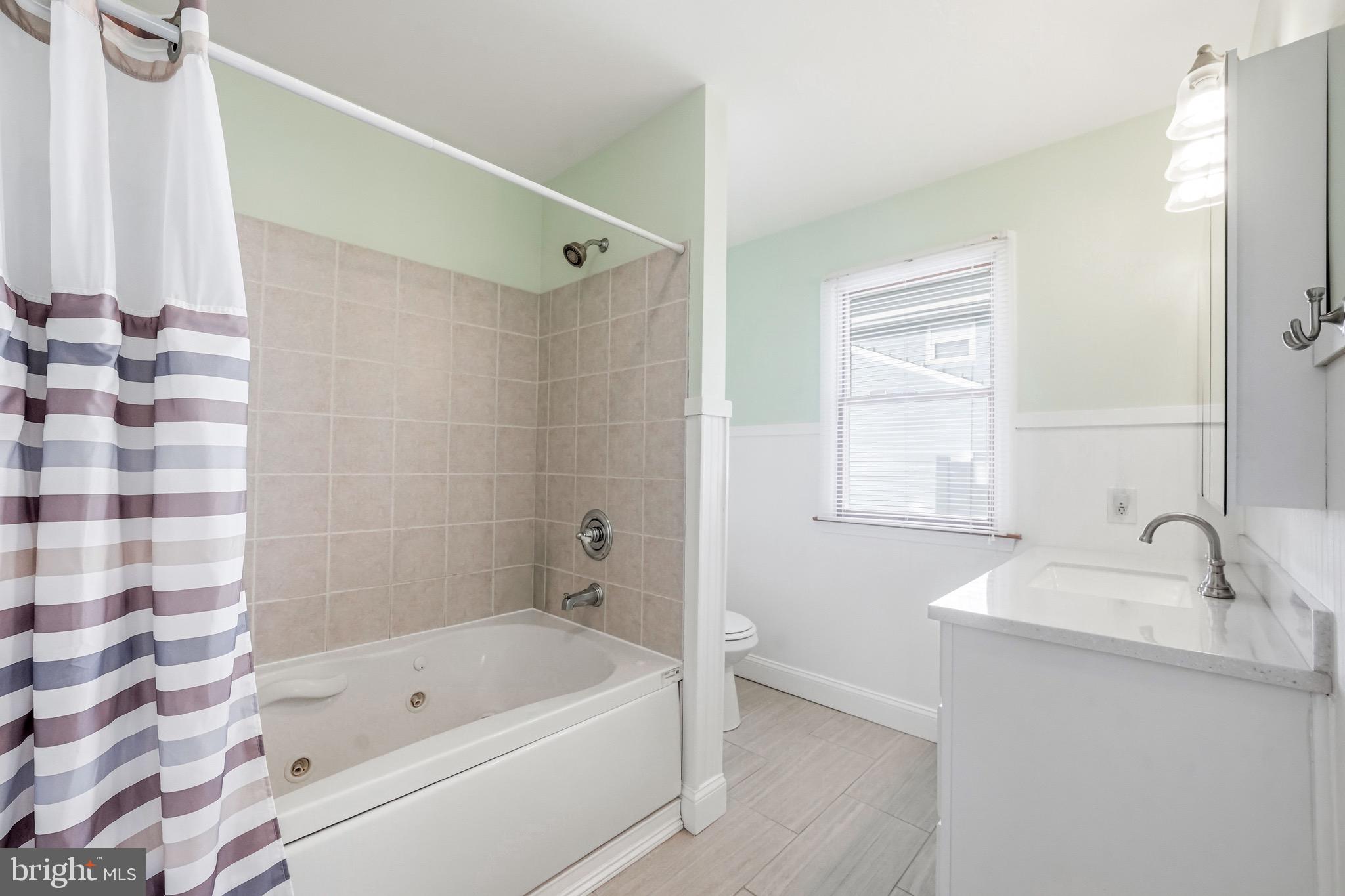 1038 ESTATES BOULEVARD