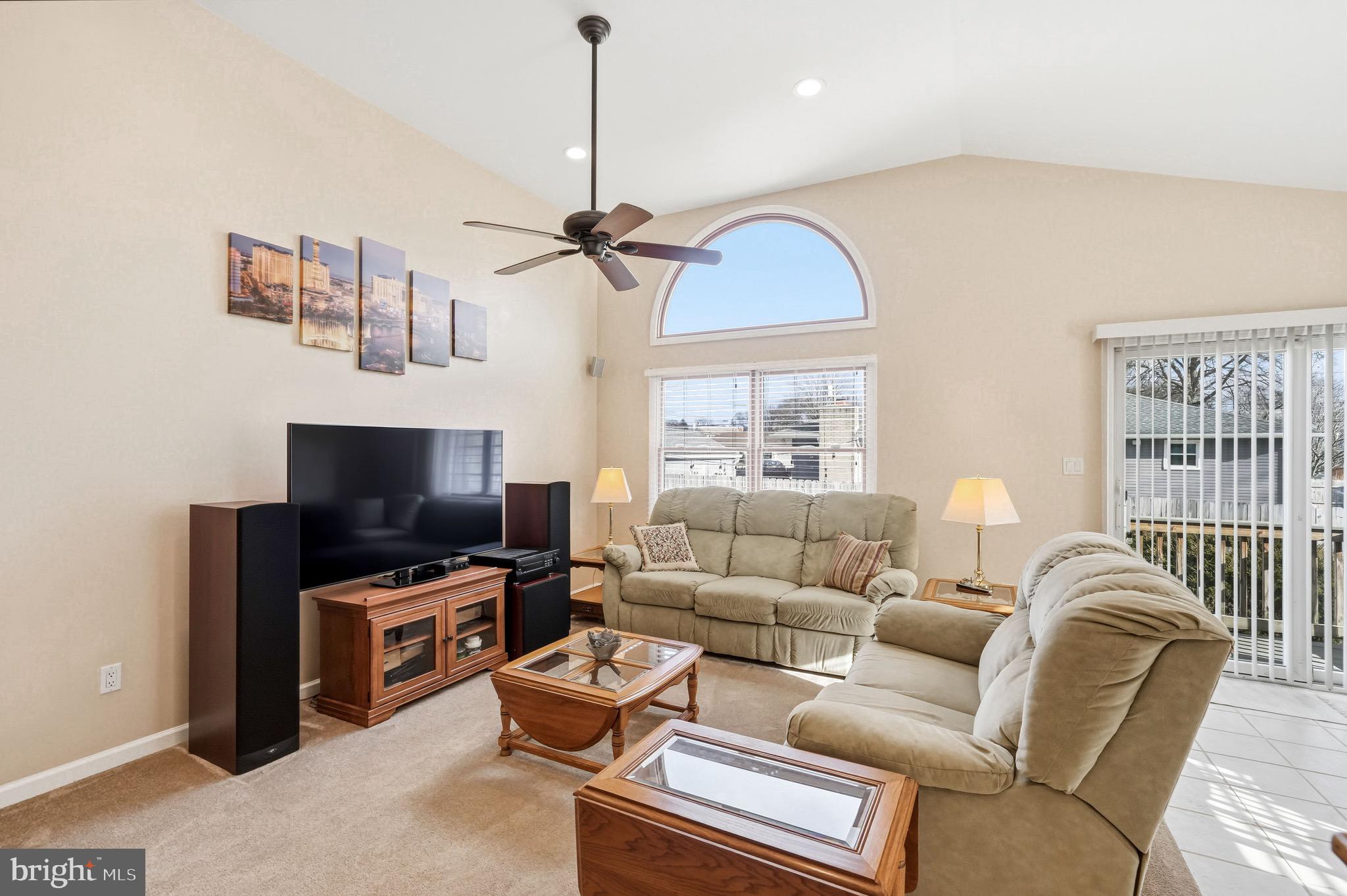 1038 ESTATES BOULEVARD