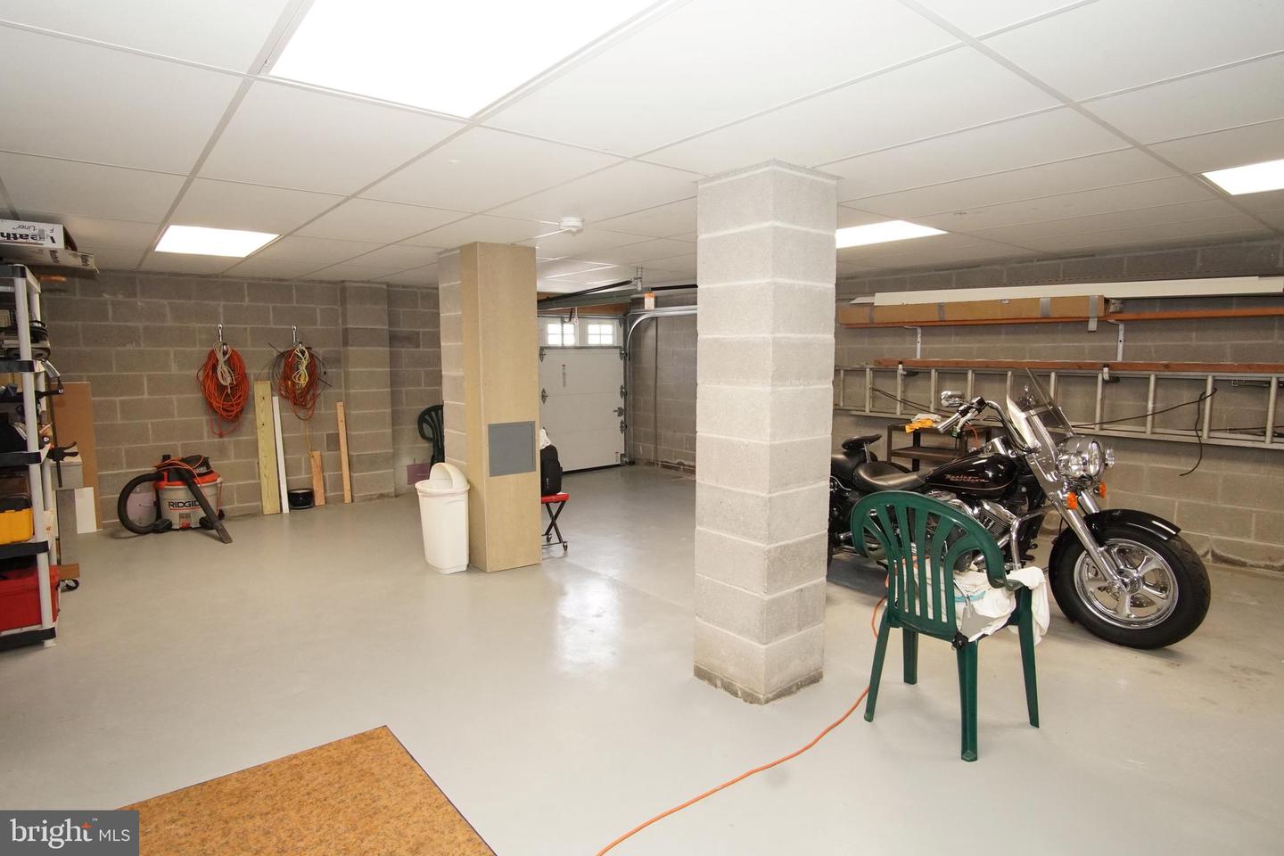 107 E Shrewsbury Dr