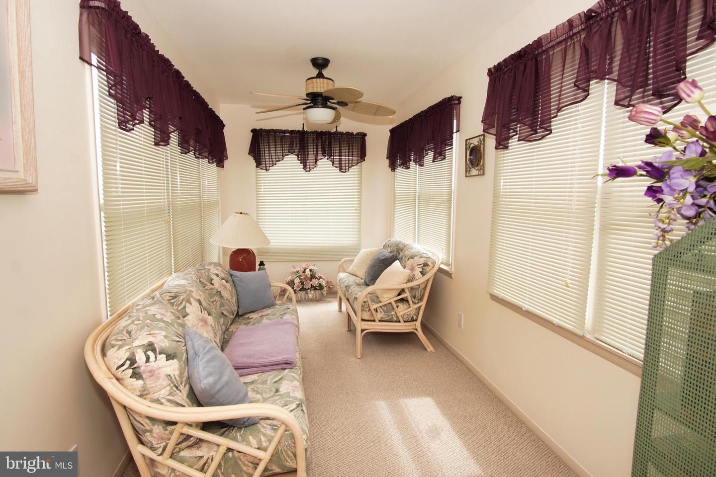 107 E Shrewsbury Dr
