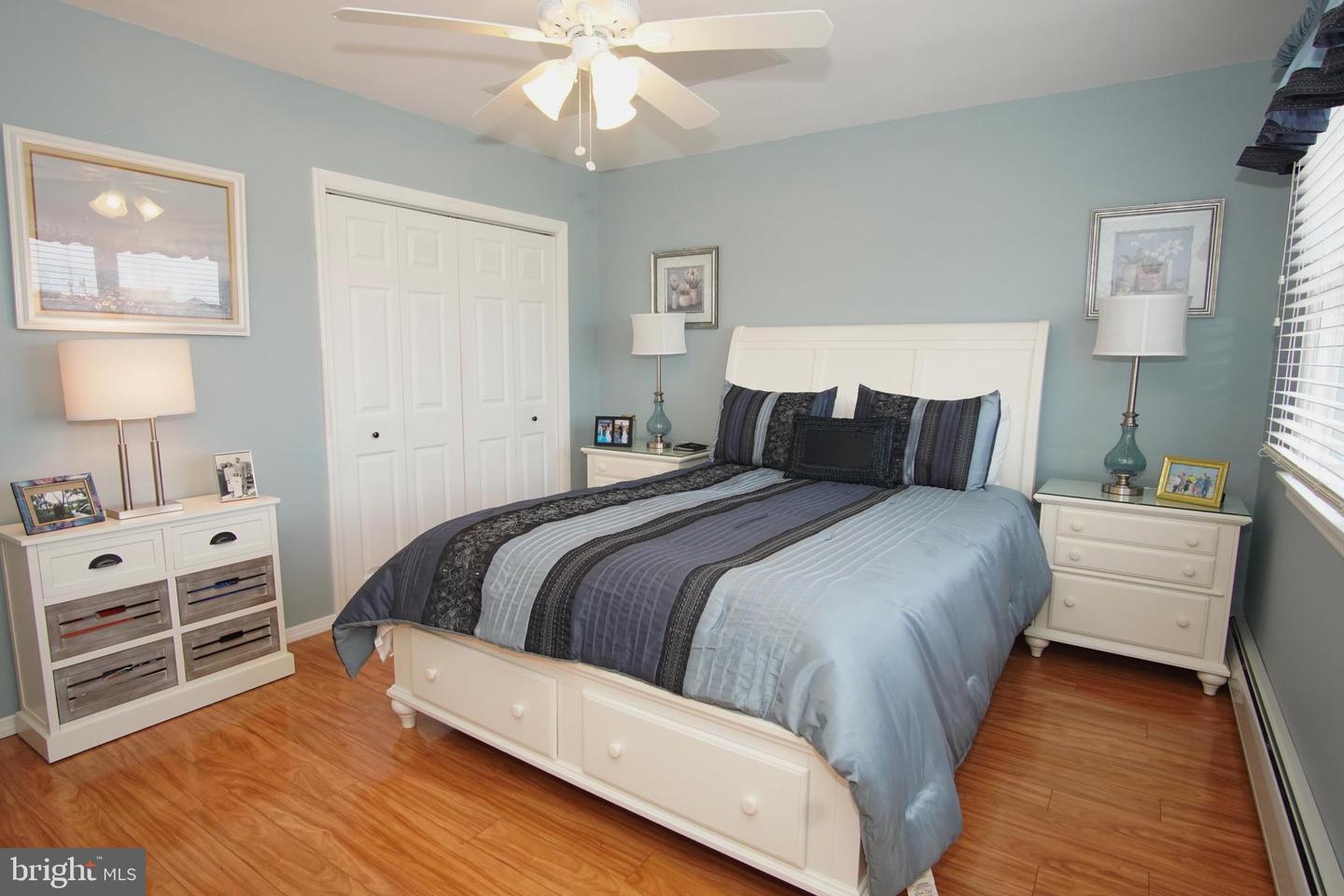 107 E Shrewsbury Dr