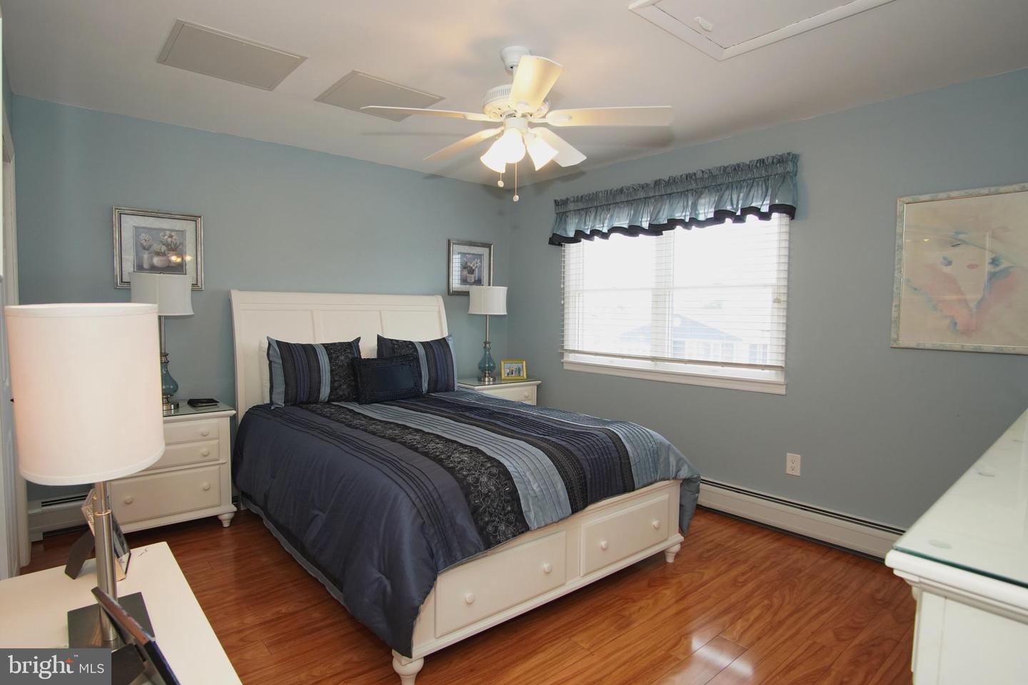 107 E Shrewsbury Dr