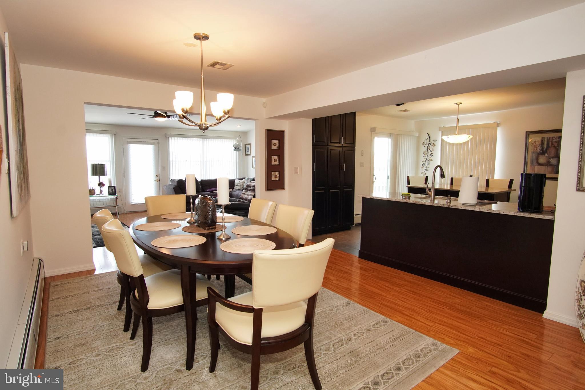 107 E Shrewsbury Dr