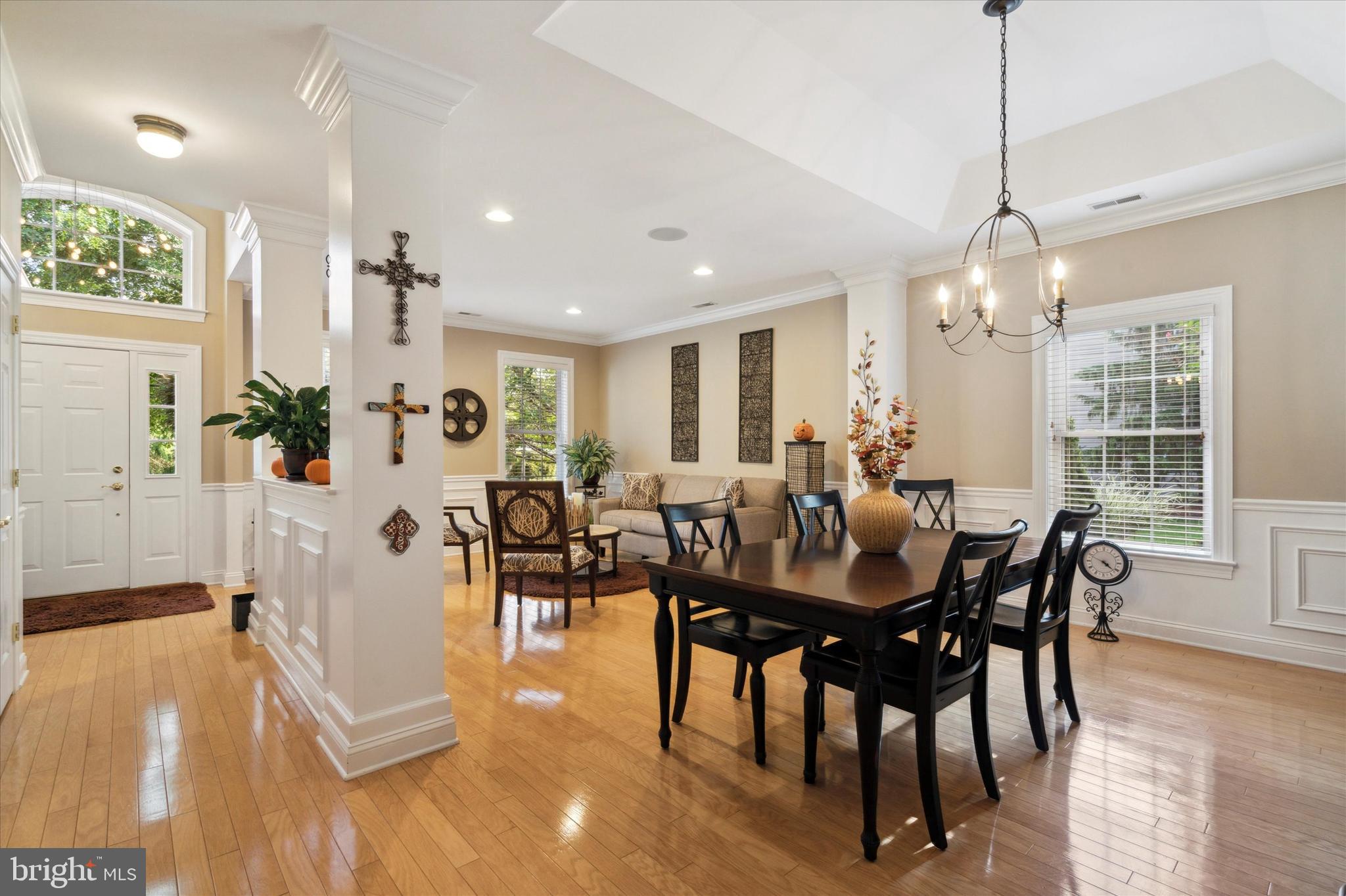 149 Silvertail Ln