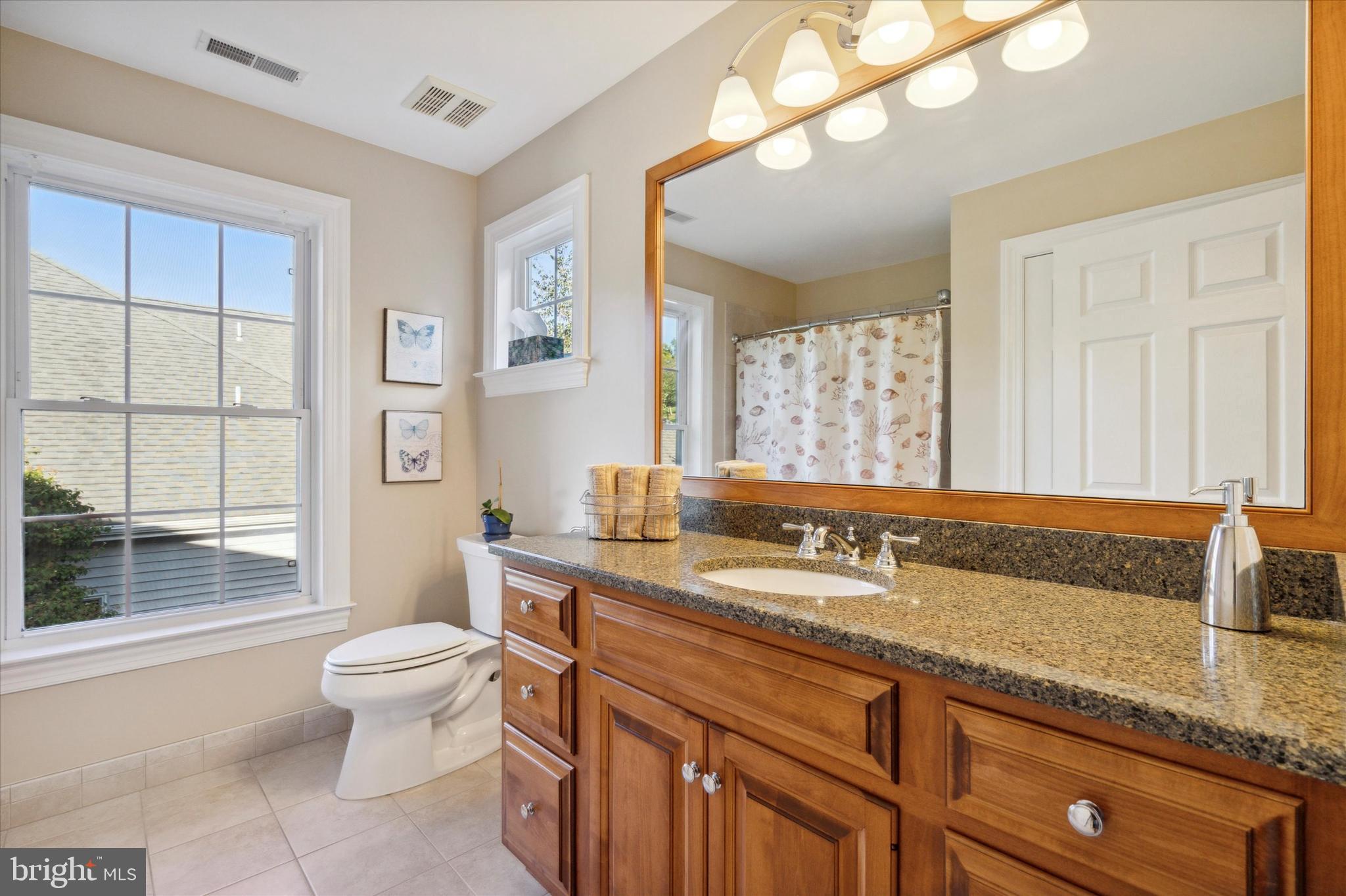 149 Silvertail Ln