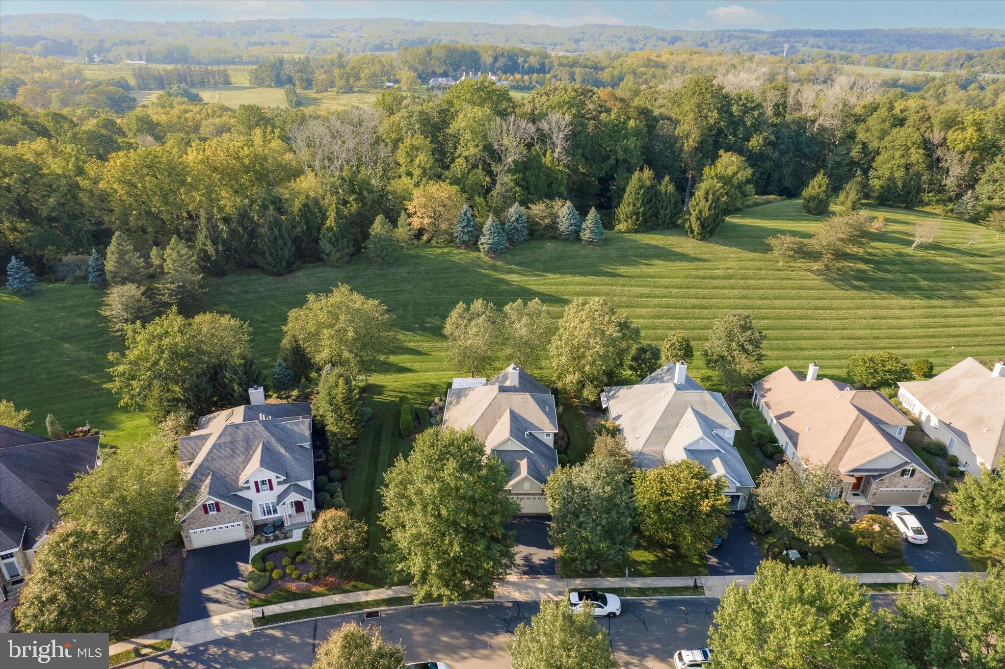 149 Silvertail Ln
