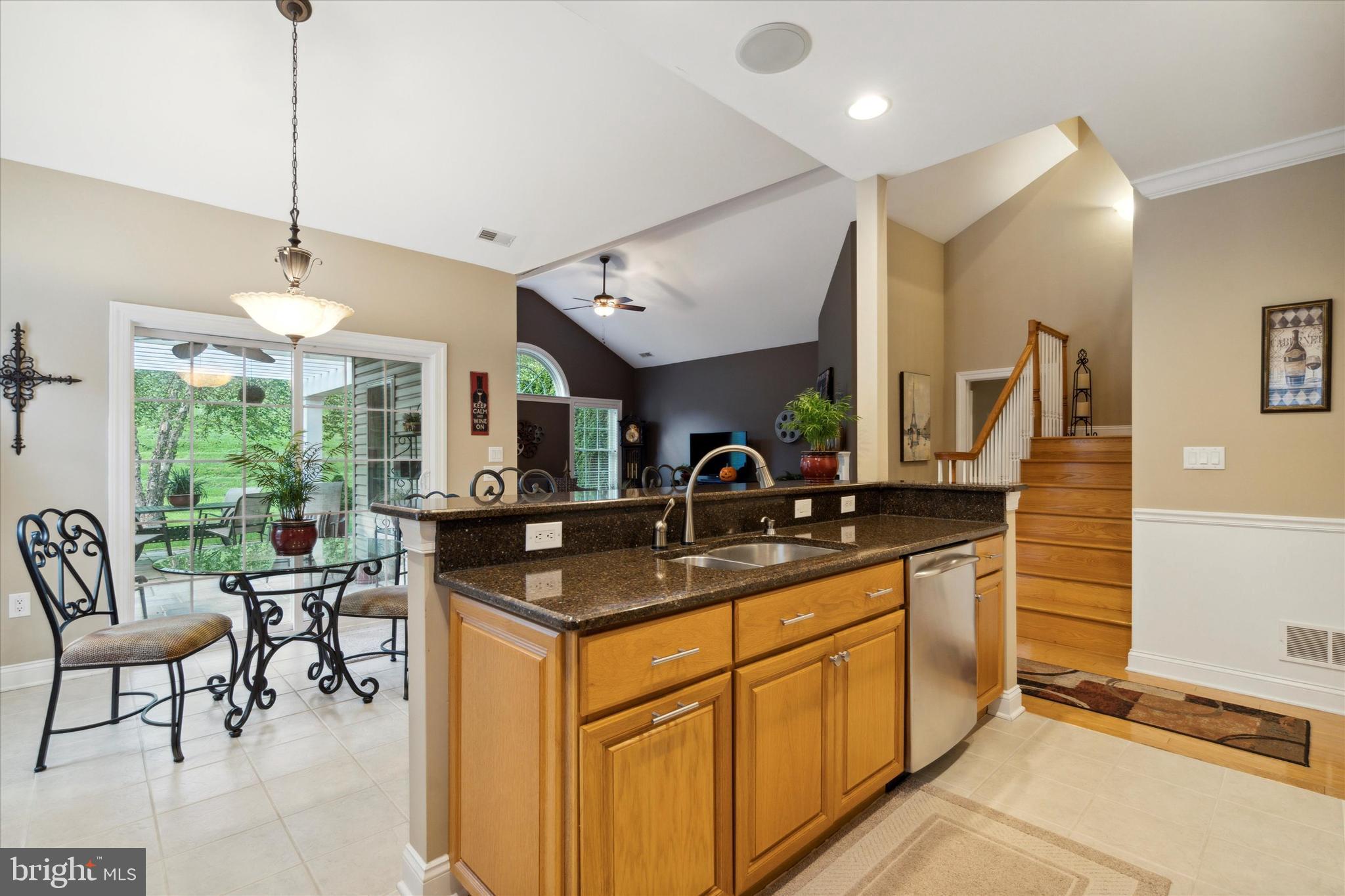 149 Silvertail Ln