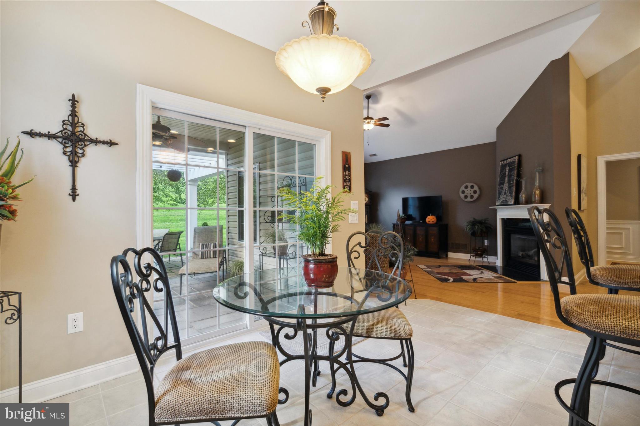149 Silvertail Ln