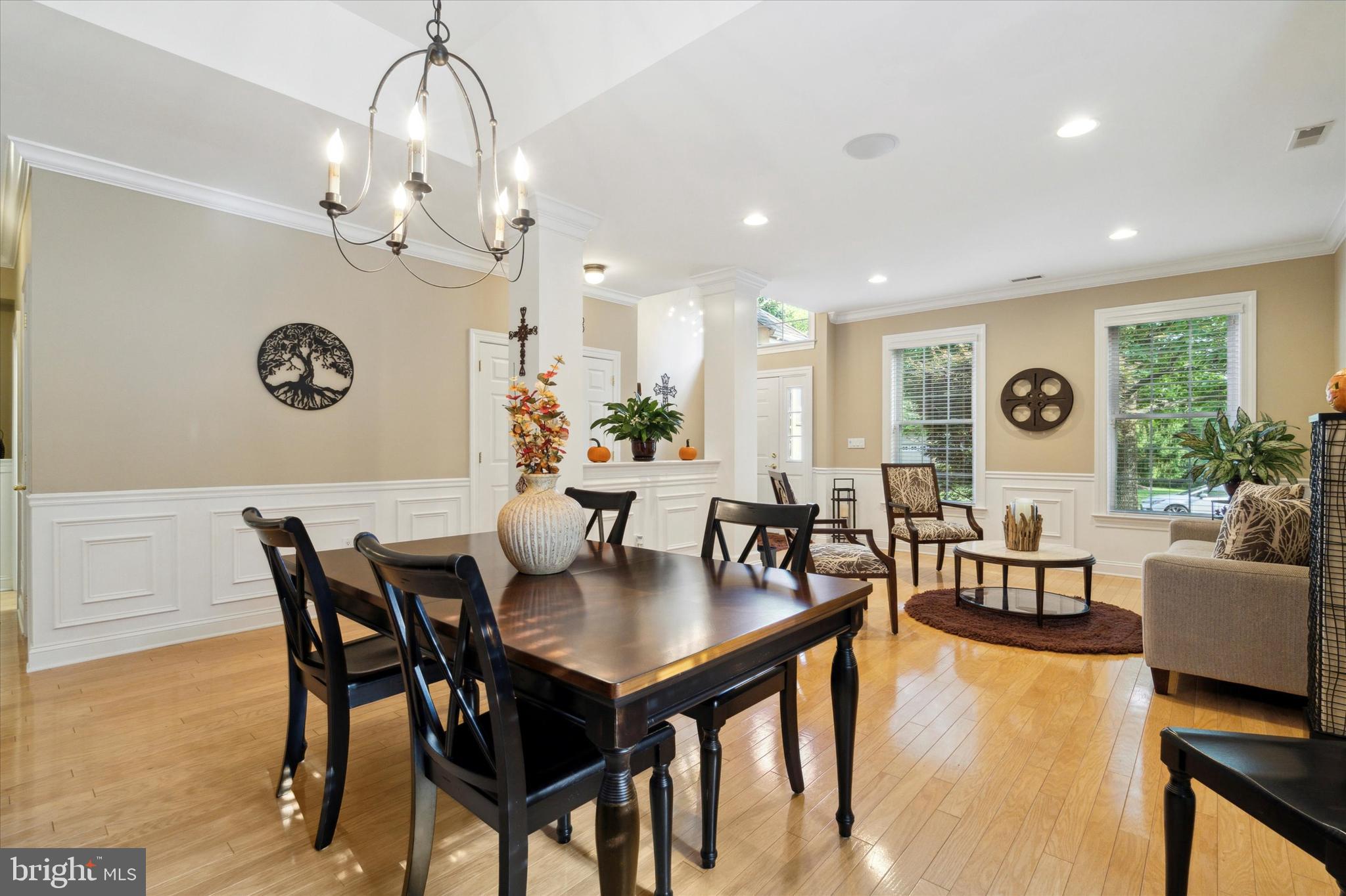 149 Silvertail Ln