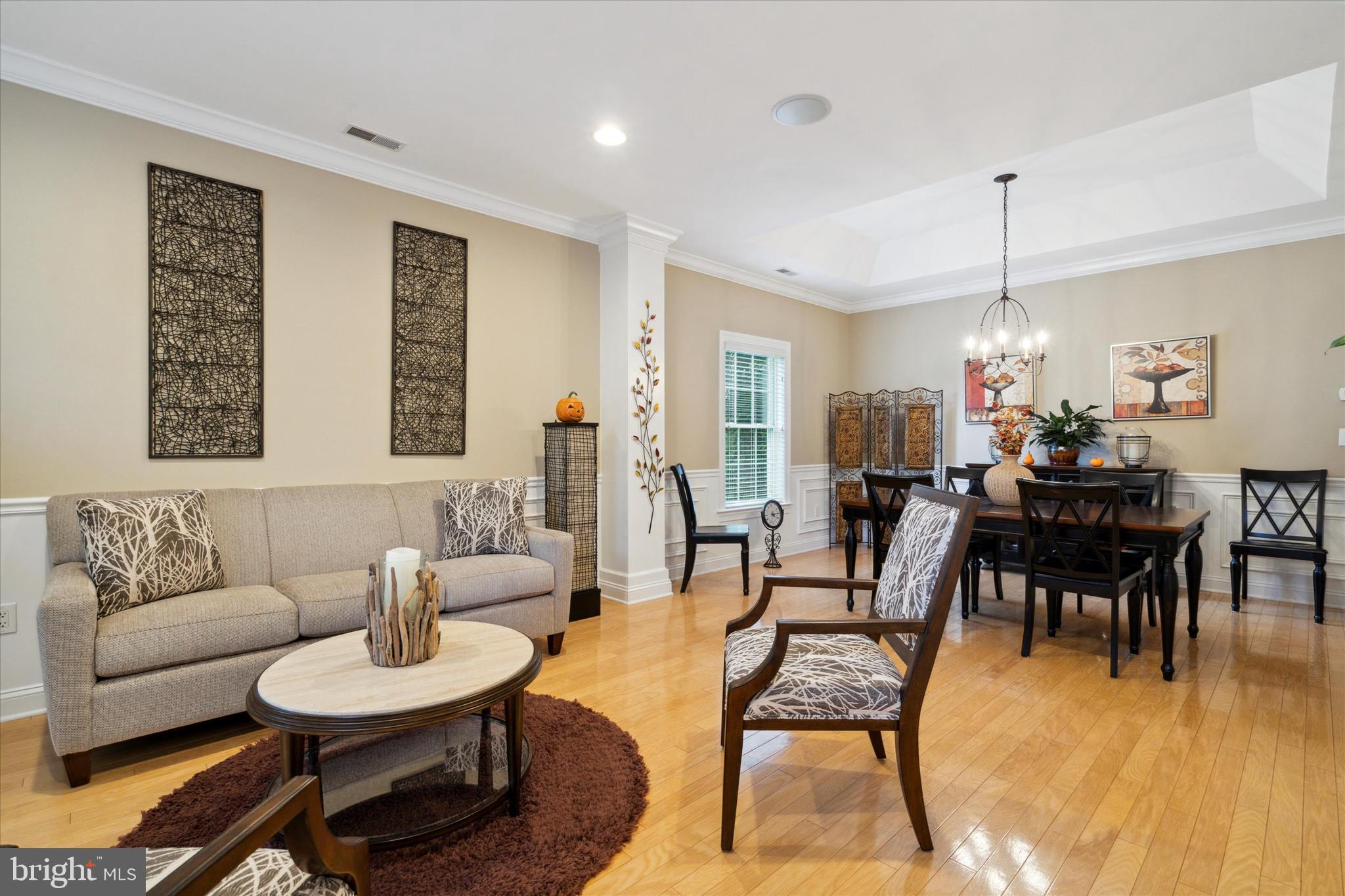 149 Silvertail Ln